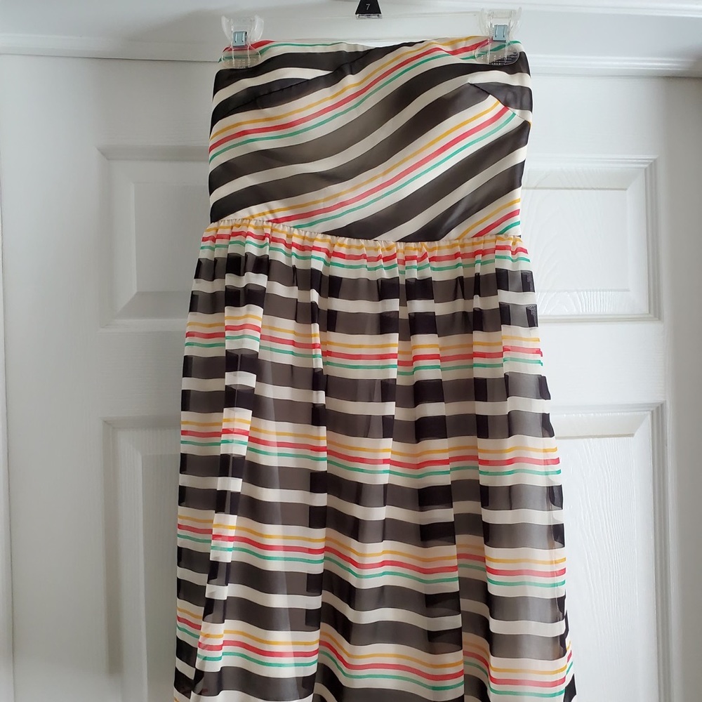 Vibrant Candy-striped Strapless Dress